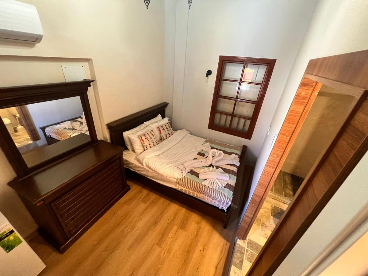 Sari Konak Antalya Luaran gambar