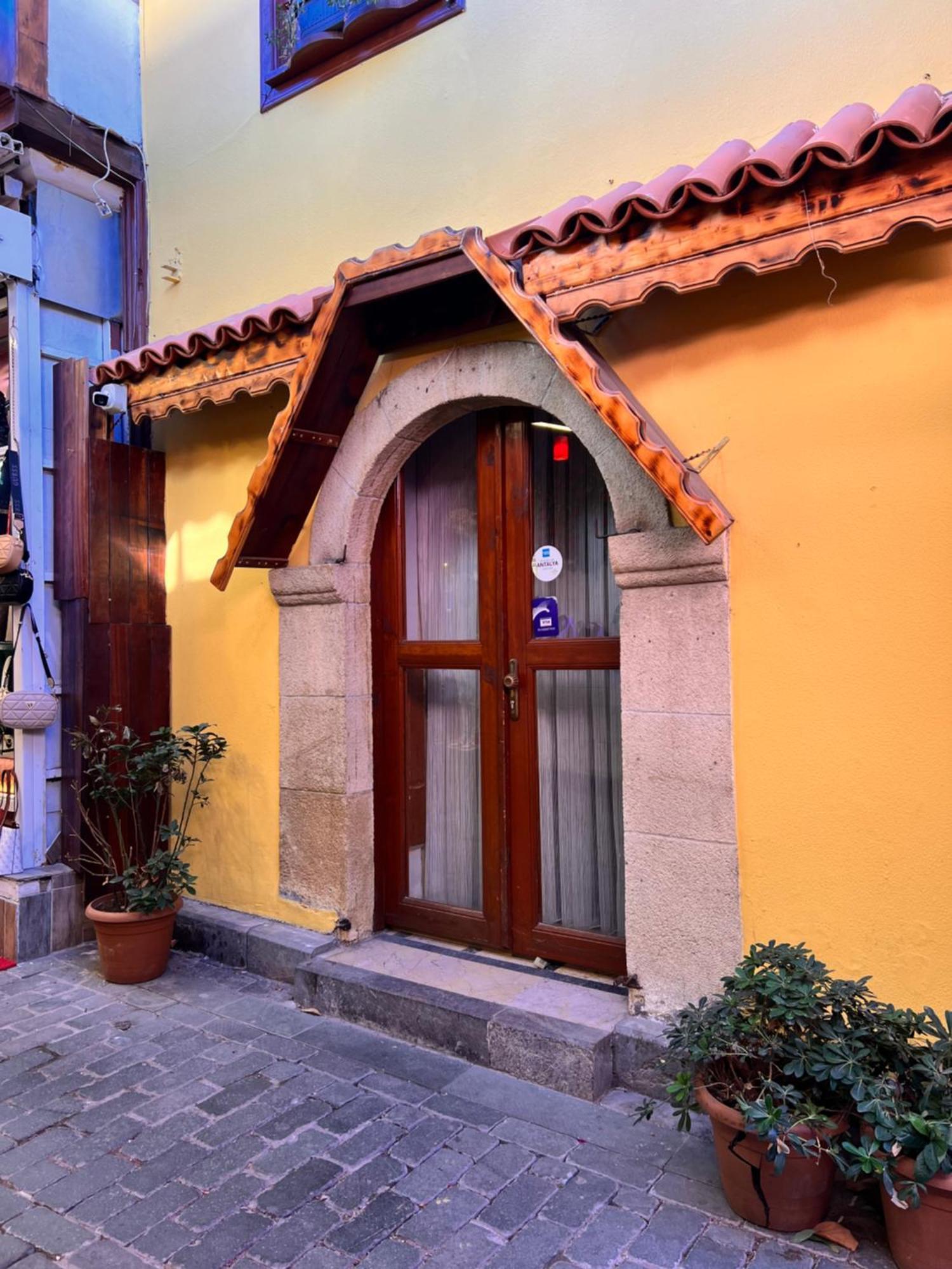 Sari Konak Antalya Luaran gambar